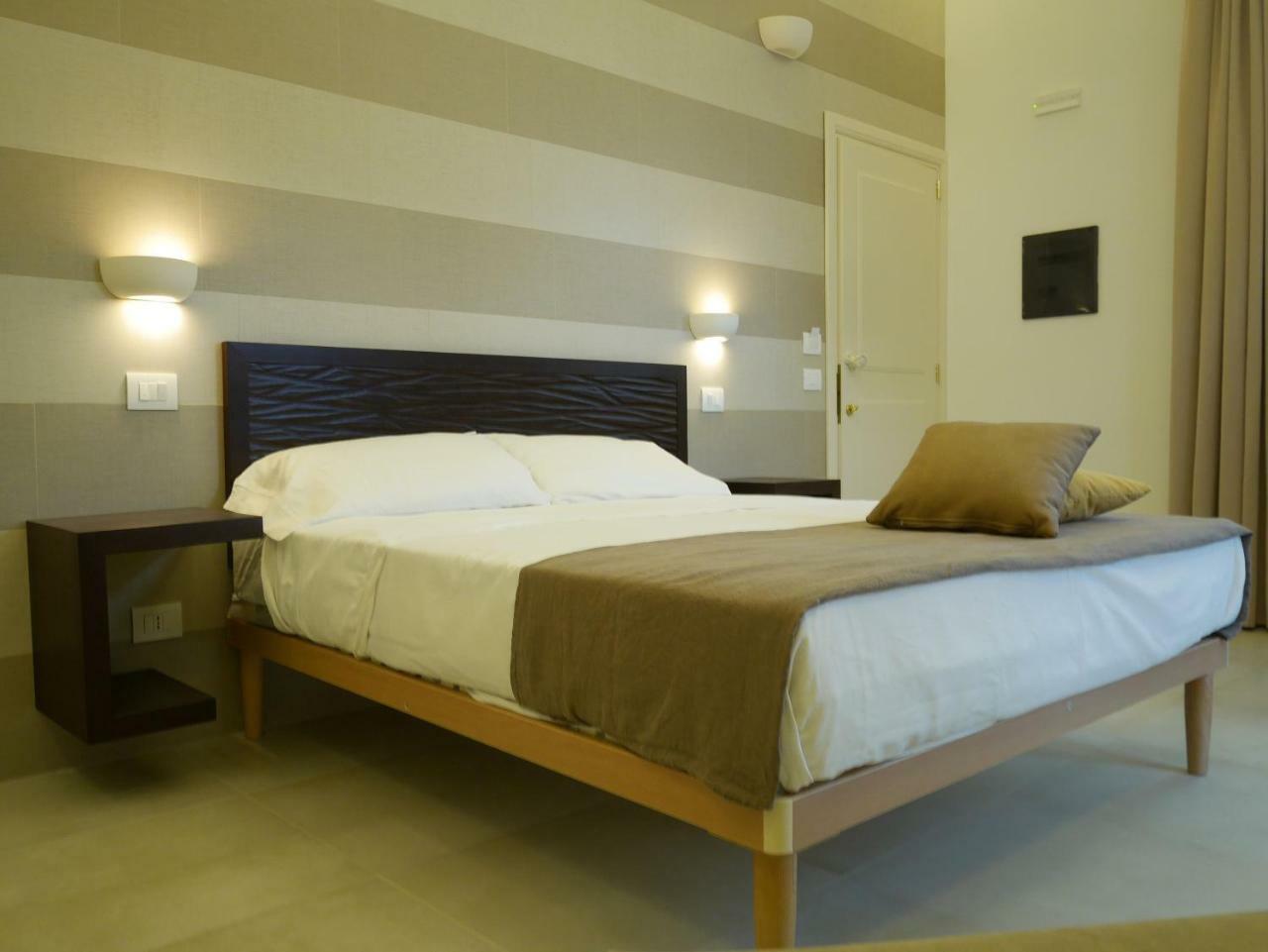 Palazzo San Lazzaro Bed & Breakfast Lecce Dış mekan fotoğraf