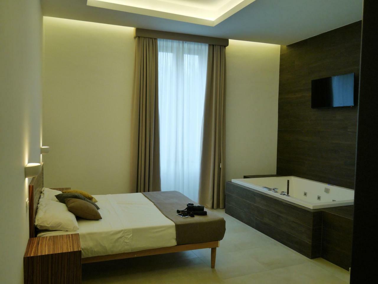 Palazzo San Lazzaro Bed & Breakfast Lecce Dış mekan fotoğraf