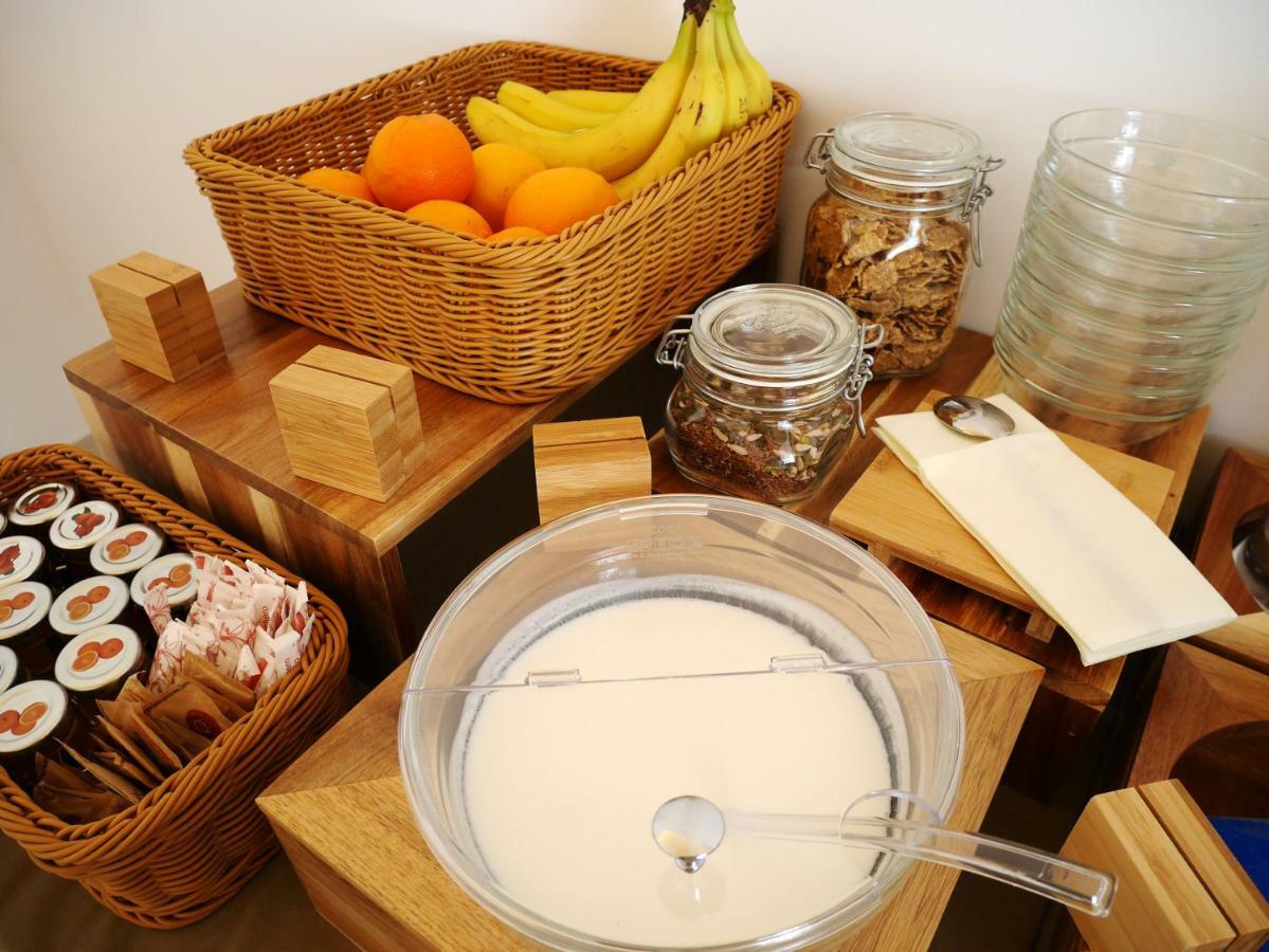 Palazzo San Lazzaro Bed & Breakfast Lecce Dış mekan fotoğraf